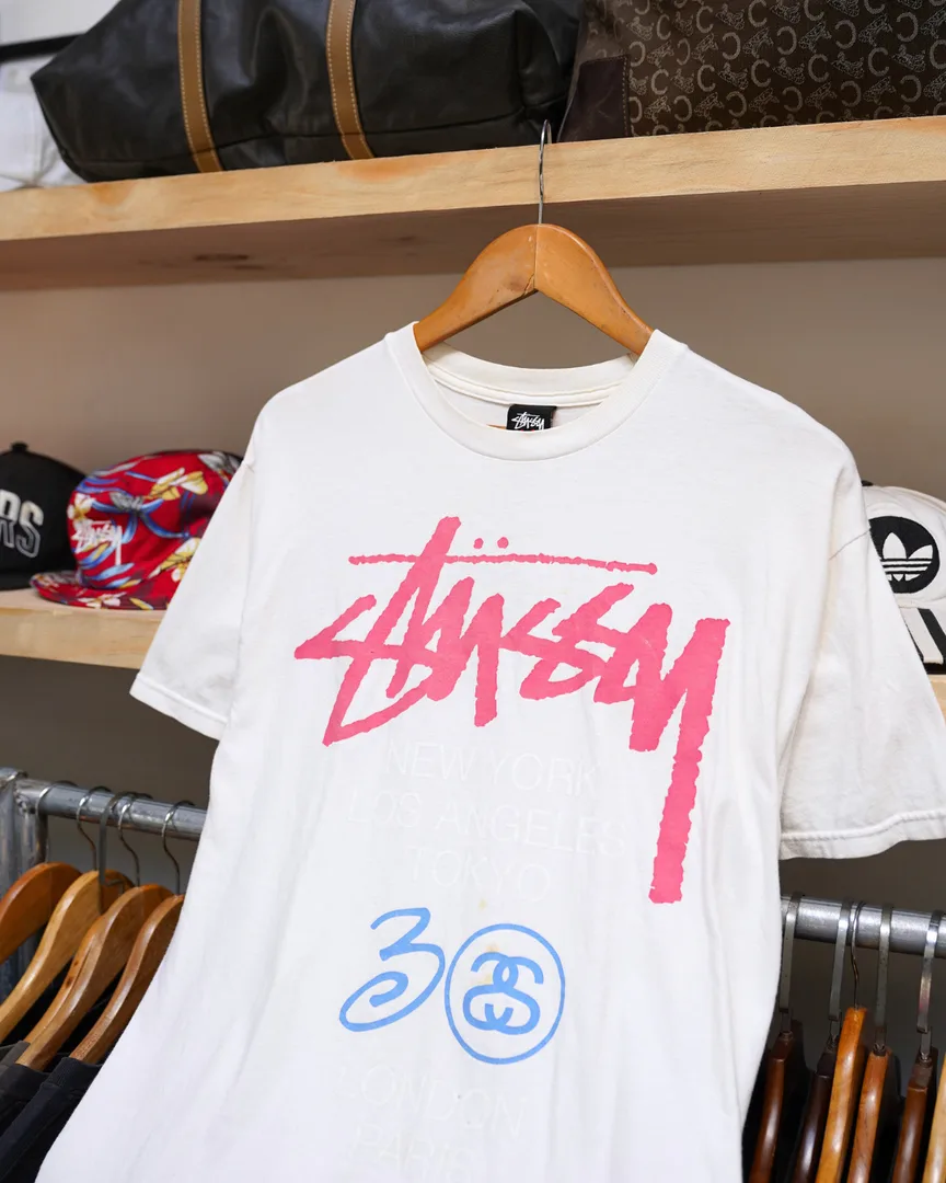 STUSSY 30TH ANNI WORLD TOUR TEE