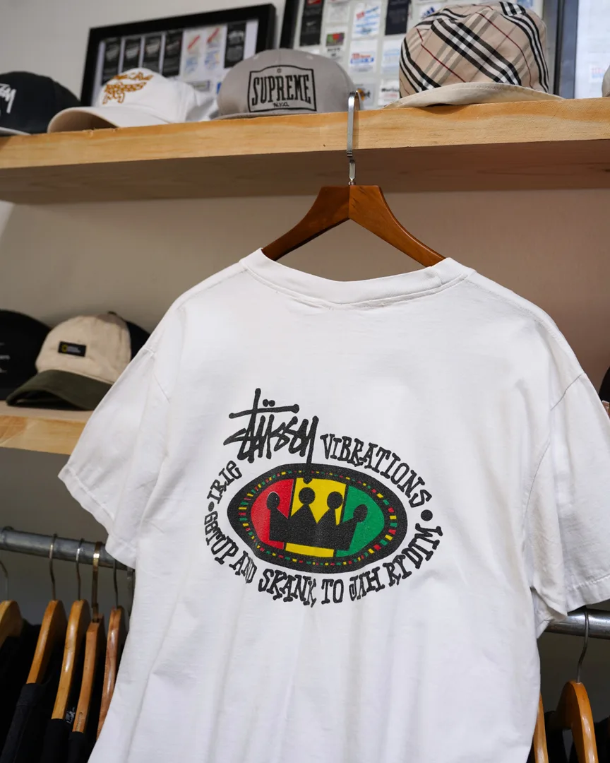 STUSSY RASTA OVAL TEE