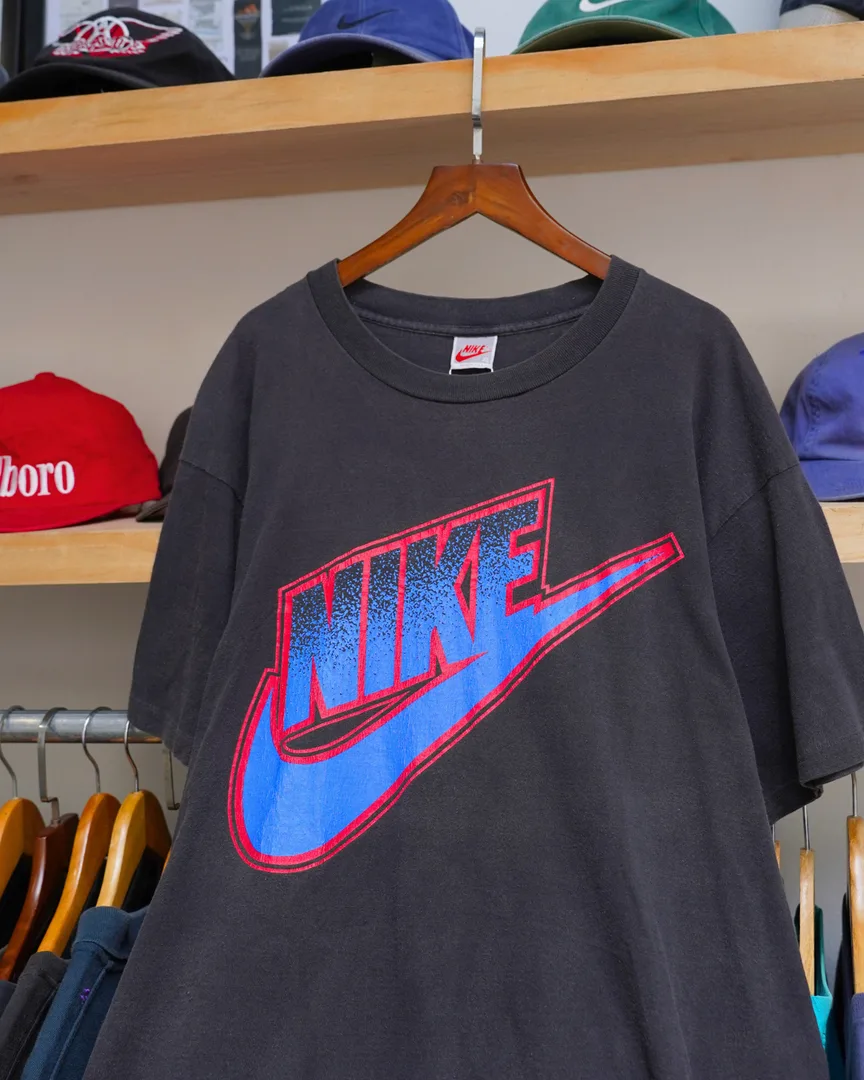 80S VINTAGE NIKE SWOOSH GRADIENT LOGO TEE
